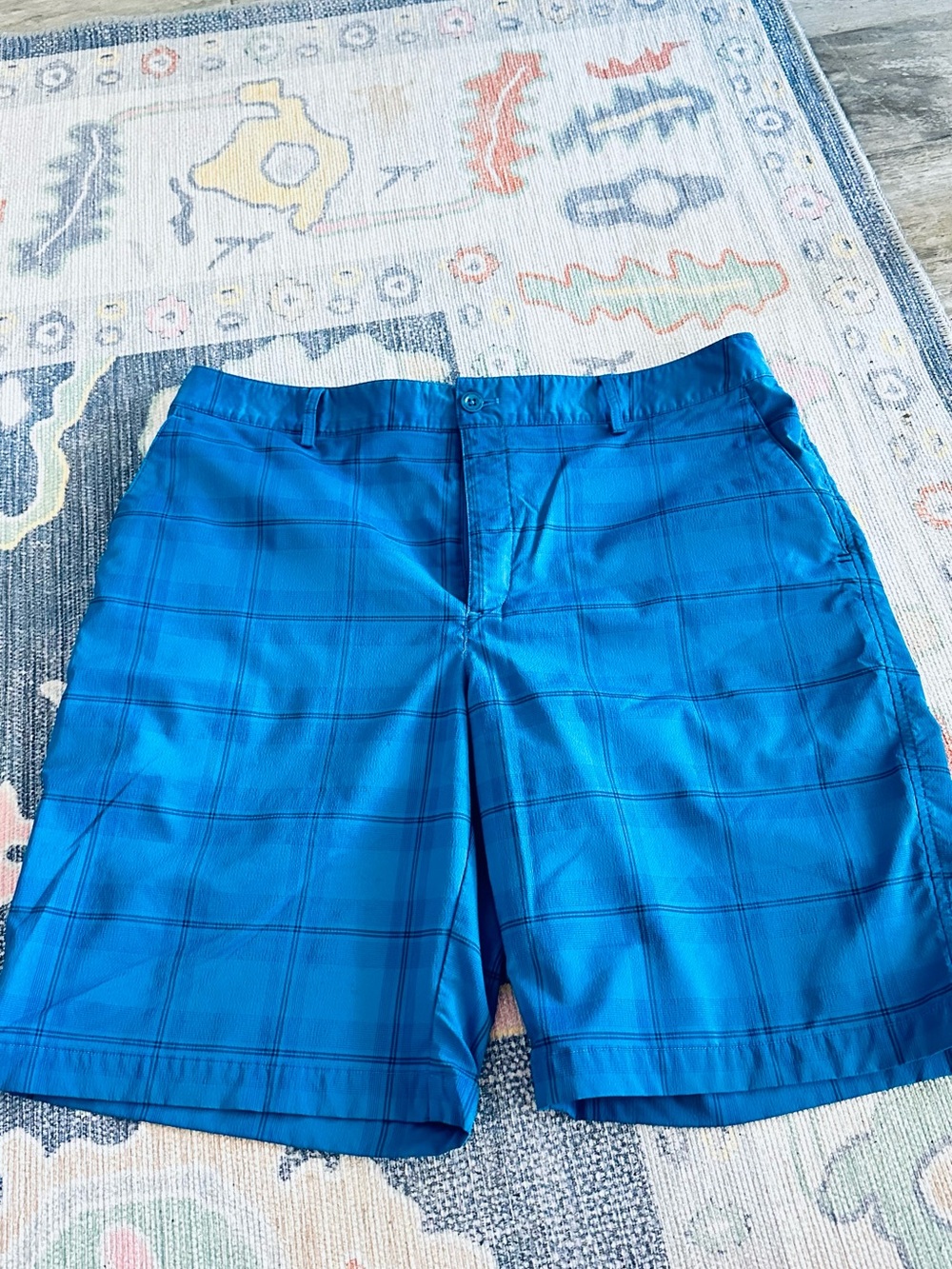 Under Armour Men’s Blue Plaid Golf Shorts Size 36
